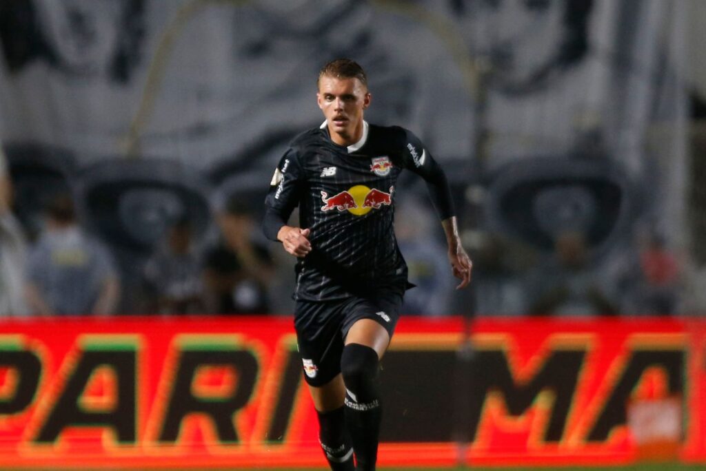 Luan Patrick foi emprestado pelo Athletico ao Bragantino em 2023
