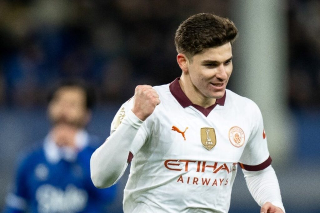 Julián Álvarez comemora gol pelo City