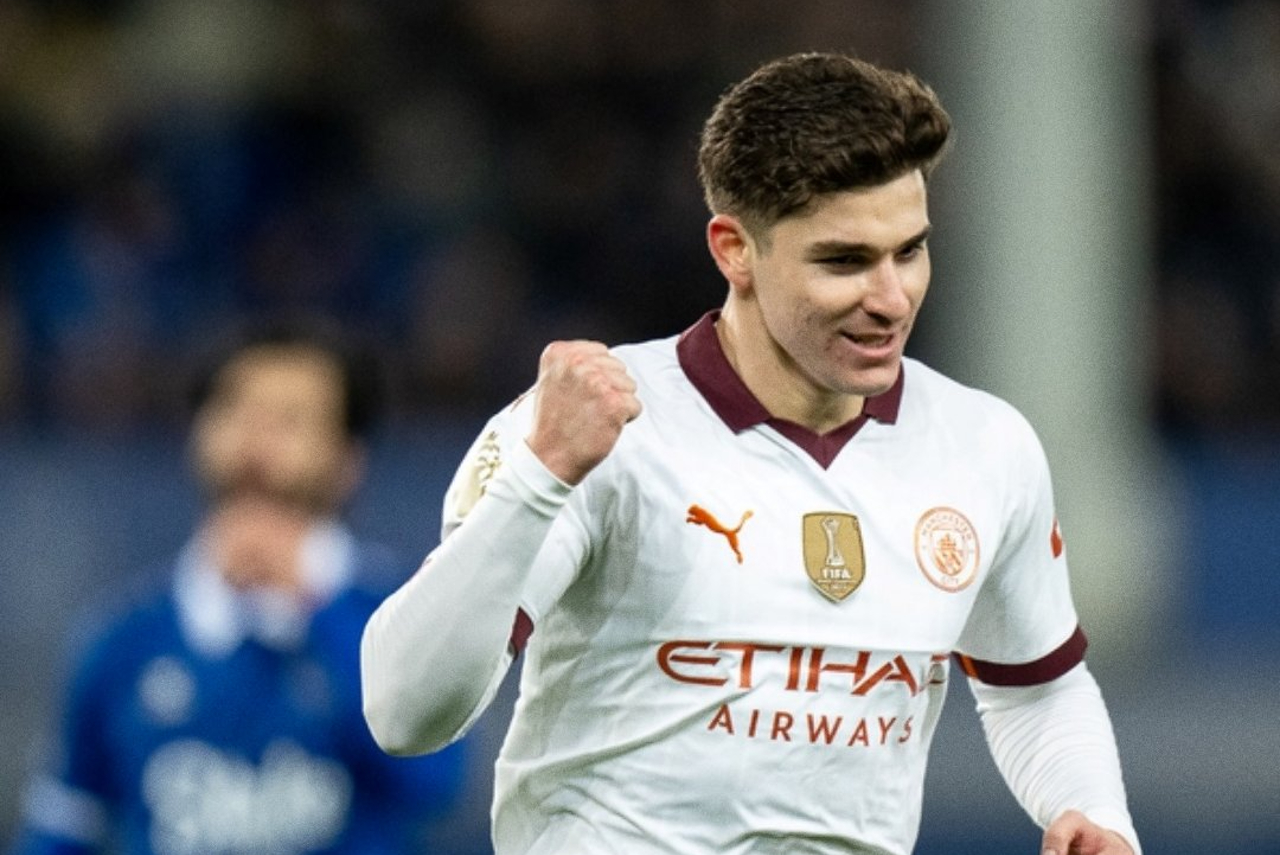 Julián Álvarez comemora gol pelo City