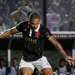 Lateral assinou com o Vasco até o fim de 2027