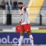 Juninho Capixaba pode ser novo lateral do Flamengo