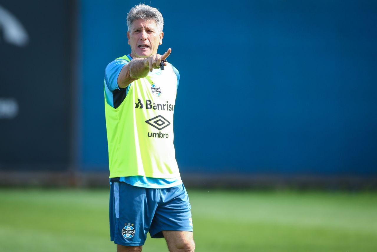 Renato segue no Grêmio
