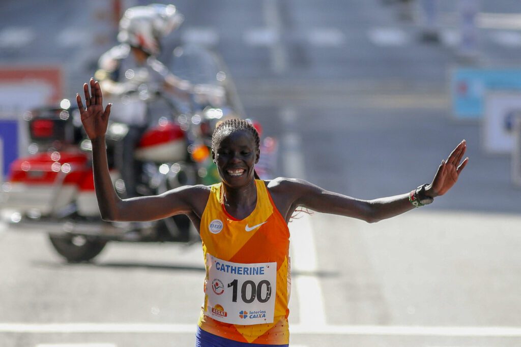 Queniana Catherine Reline Amanang’ole conquistou o bicampeonato da São Silvestre Foto: Miguel SCHINCARIOL / AFP
