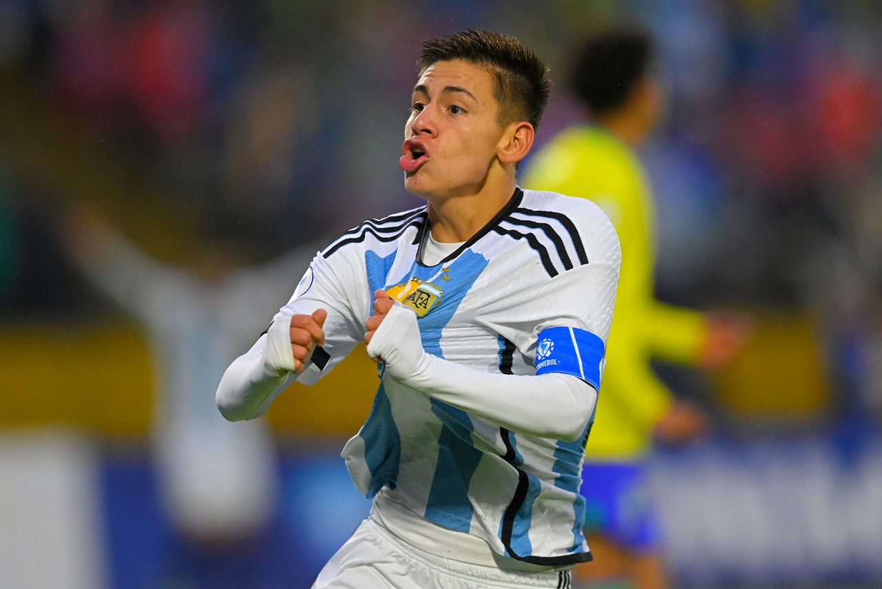 Echeverri será reforço do Manchester City a partir de 2025