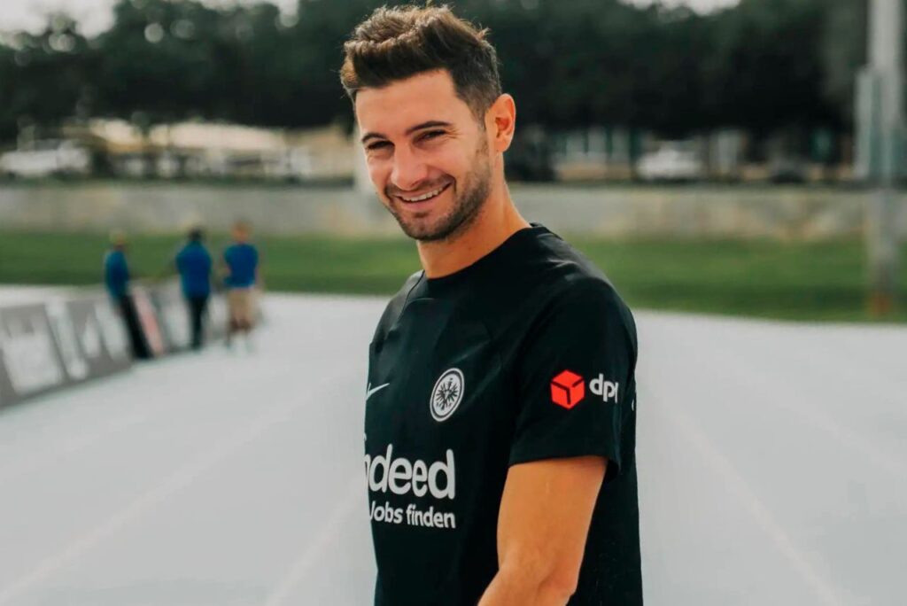 Lucas Alario pode seguir para o Internacional em 2024 (Foto: Eintracht Frankfurt/Divulgação)