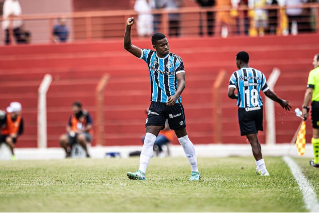 Goleada do Grêmio sobre o Serra Branca teve Jardiel entre os destaques (Foto: Jhony Inácio/Ag. Paulistão)