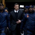 Sul-africano Oscar Pistorius durante julgamento em 2016 (Foto: Karel Prinsloo/AFP)