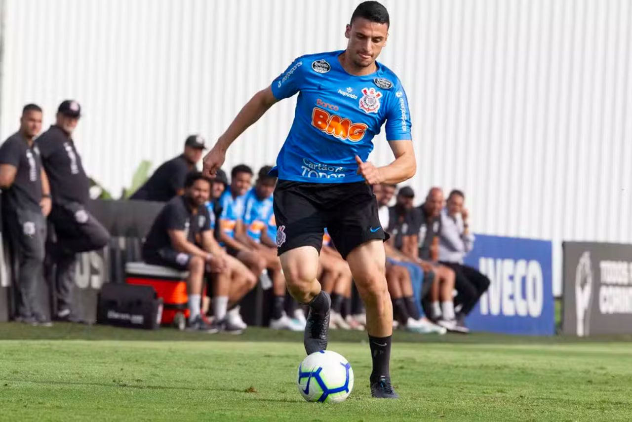 Contratado pelo Amazonas, Guilherme Mantuan foi revelado pelo Corinthians (Foto: Daniel Augusto Jr/SCCP)