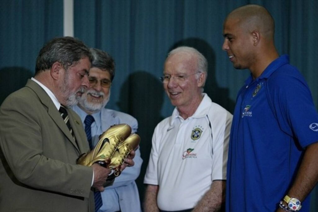 Lula, Zagallo e Ronaldo durante um encontro em 2004. Foto: Ricardo Stuckert/PR