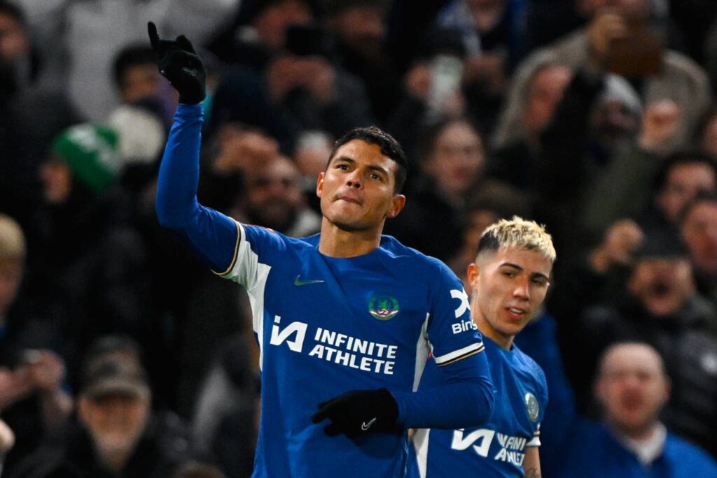 Thiago Silva marcou um dos gols da vitória do Chelsea sobre o Preston. Foto: Reprodução/X