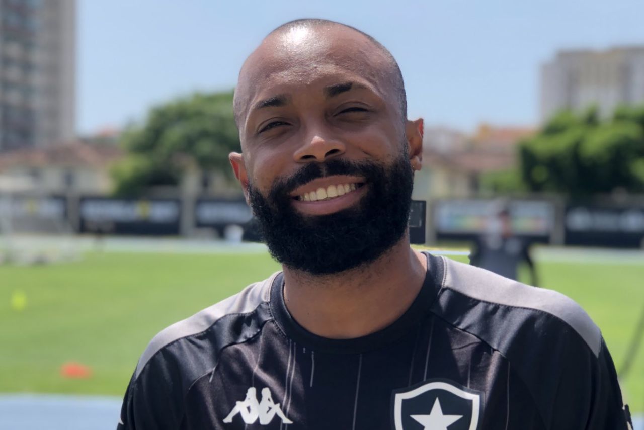 Meia se destacou no Botafogo na Série B de 2021
