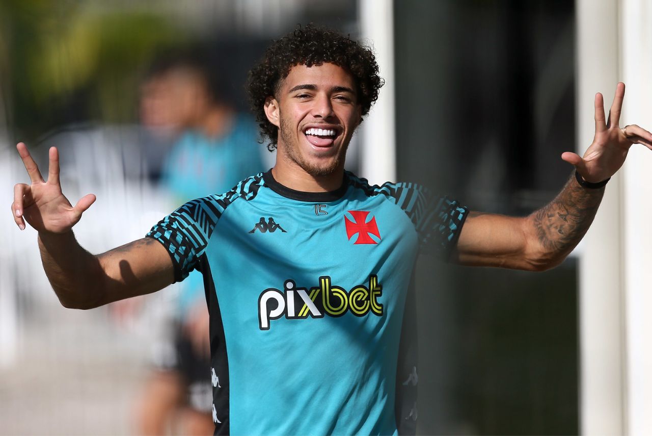 Figueiredo em treino do Vasco