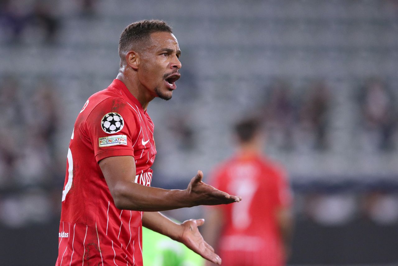 Fernando é o novo reforço do Vila Nova