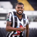 Ex-atacante do Flamengo é do Fantasma