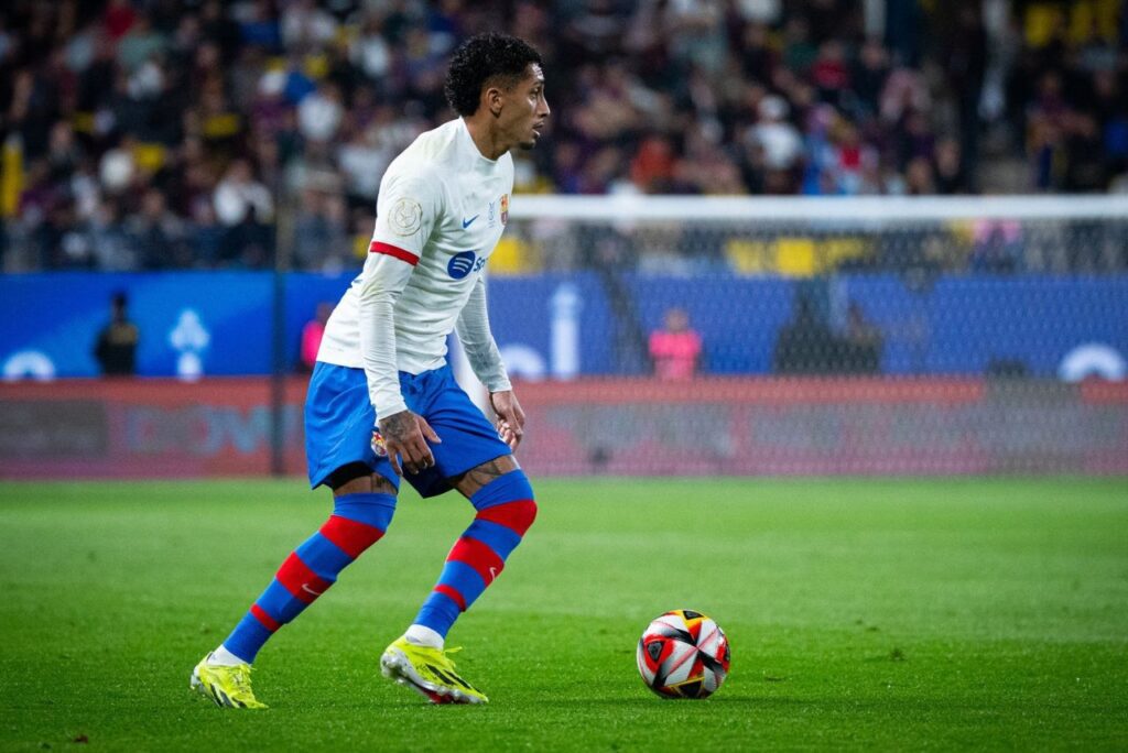 Raphinha foi titular do Barcelona contra o Osasuna