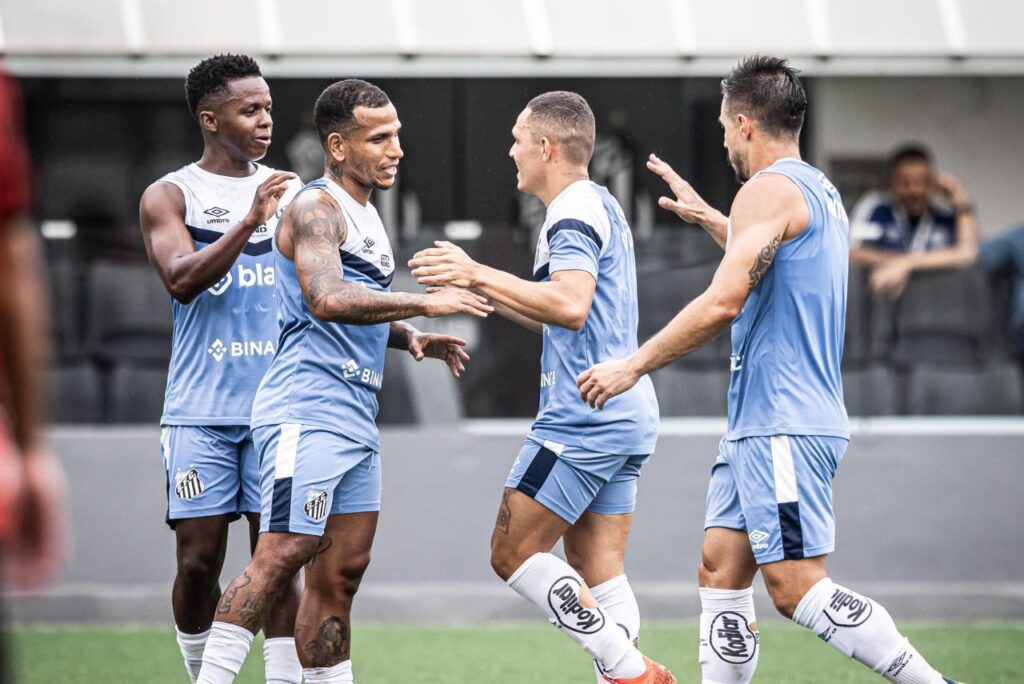 Novas contratações do Santos em campo