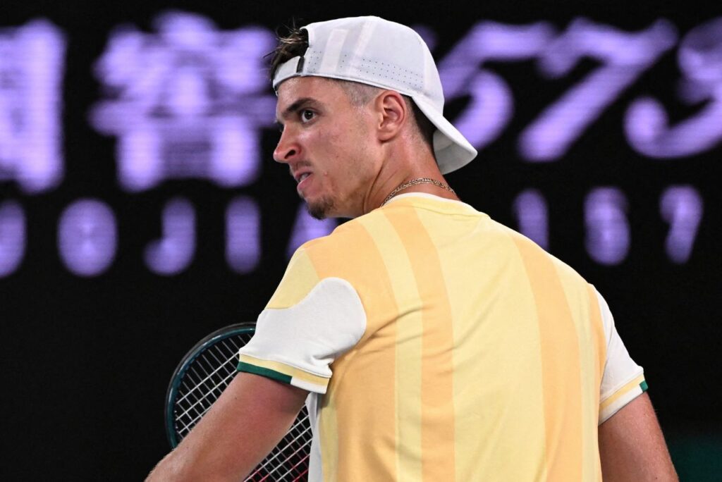 Adversário de Djokovic se destacou mesmo com a derrota