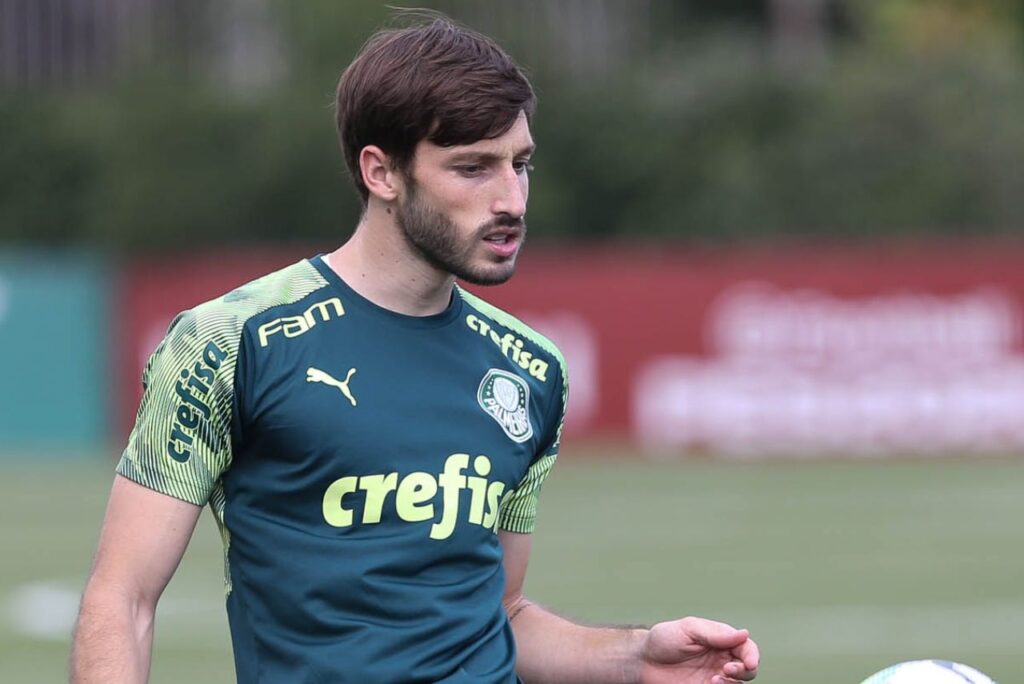 Alvo do Flamengo, Viña teve boa passagem no Palmeiras