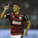Victor Hugo marcou três gols pelo Flamengo em 2023