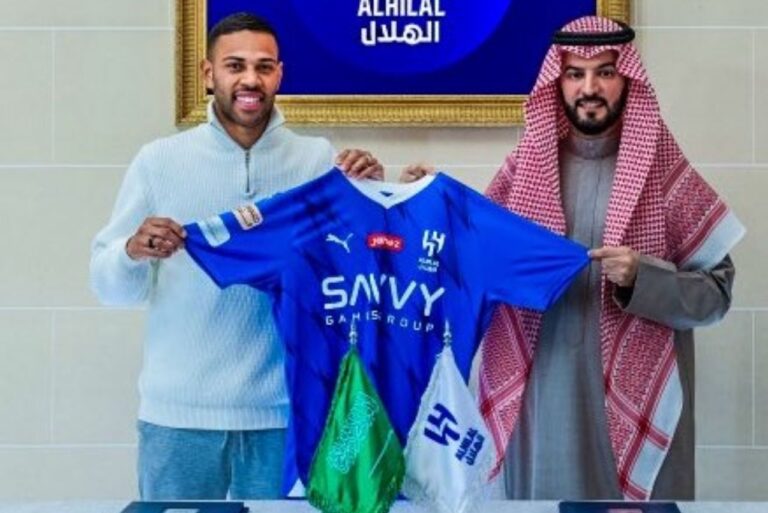 <p>Renan Lodi apresentado pelo Al-Hilal. Foto: Reprodução/Al-Hilal</p>
