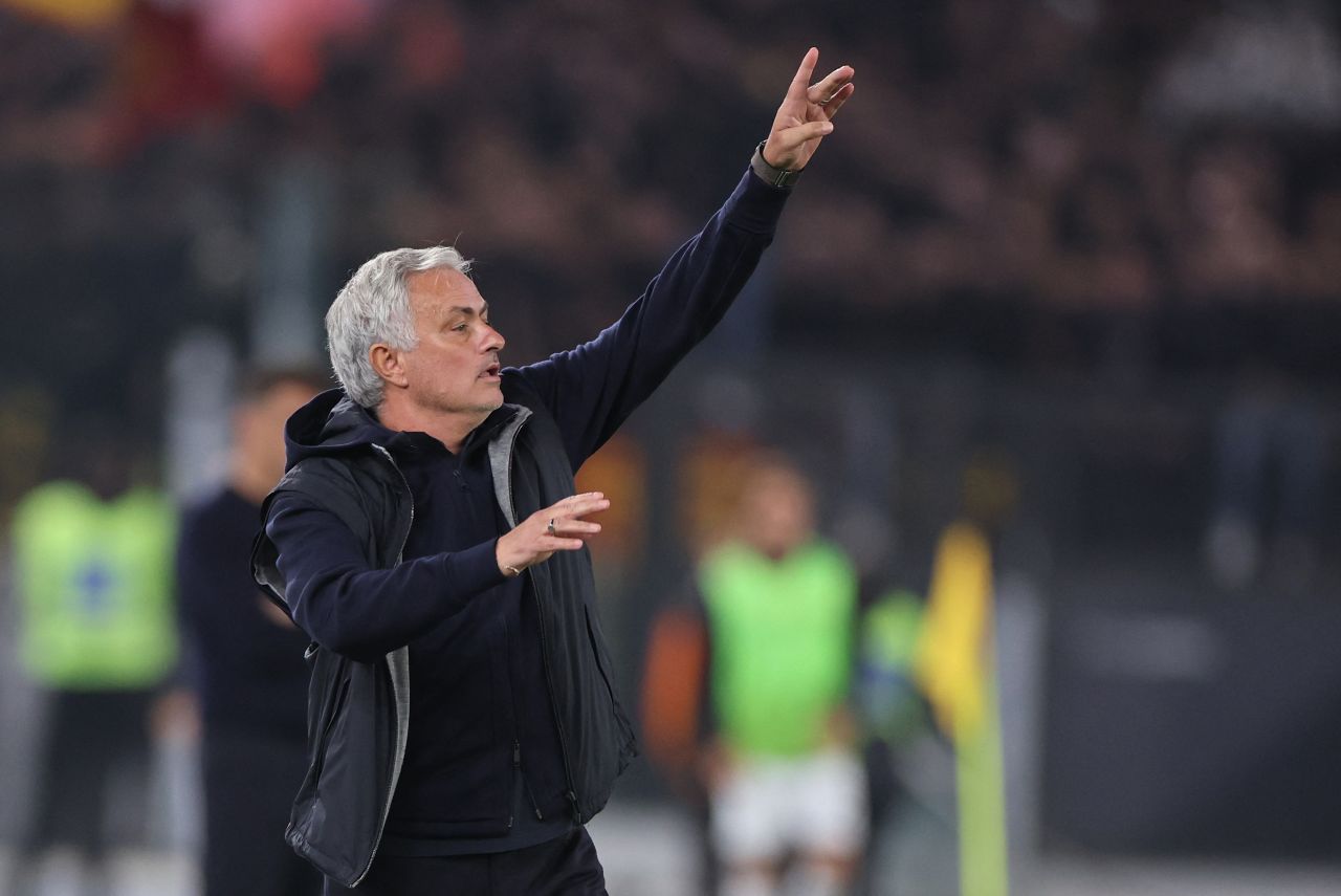 José Mourinho deve ser anunciado em breve pelo Al Shabab (Foto: Alberto Pizzoli/AFP)