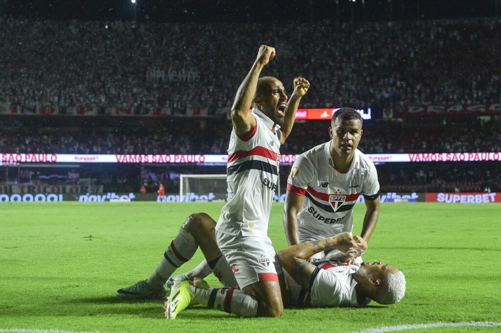 São Paulo estreia no Paulistão 2024 com vitória sobre Santo André