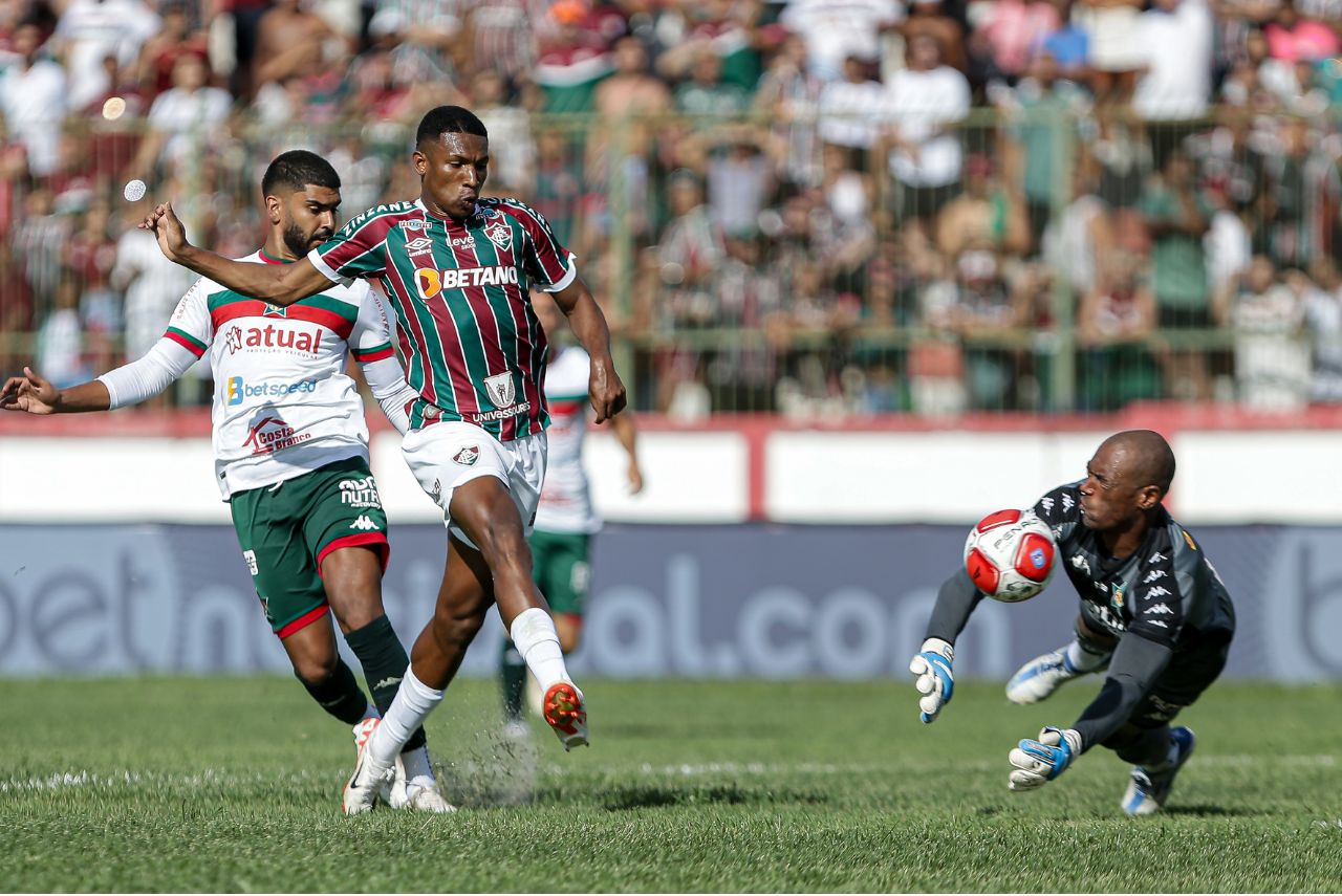Lelê fez o primeiro gol do Fluminense sobre a Portuguesa-RJ (Foto: Lucas Merçon/FFC)