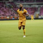 Atacante Fernandinho, do Retrô