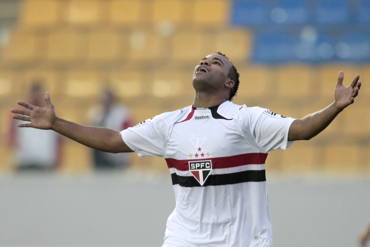 Atacante Fernandinho, quando jogava pelo São Paulo