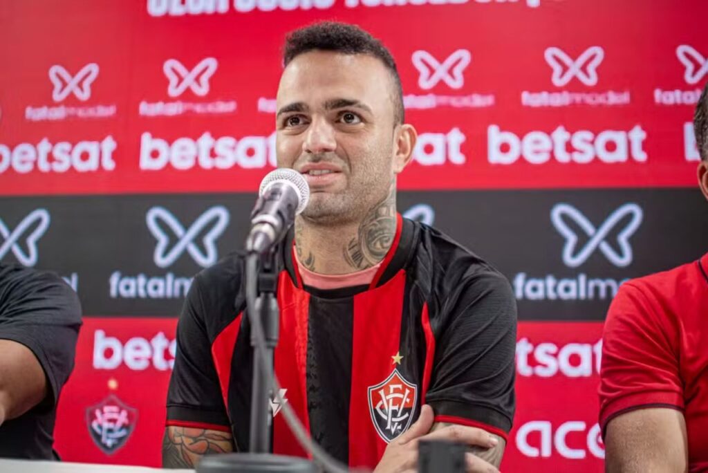 Meia Luan em apresentação no Vitória