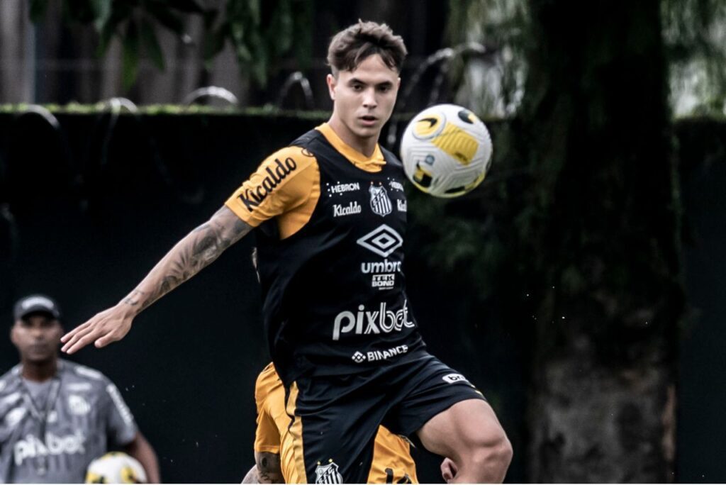 Vinícius Zanocelo pode deixar o Santos rumo ao futebol português (Foto: Ivan Storti/SFC)