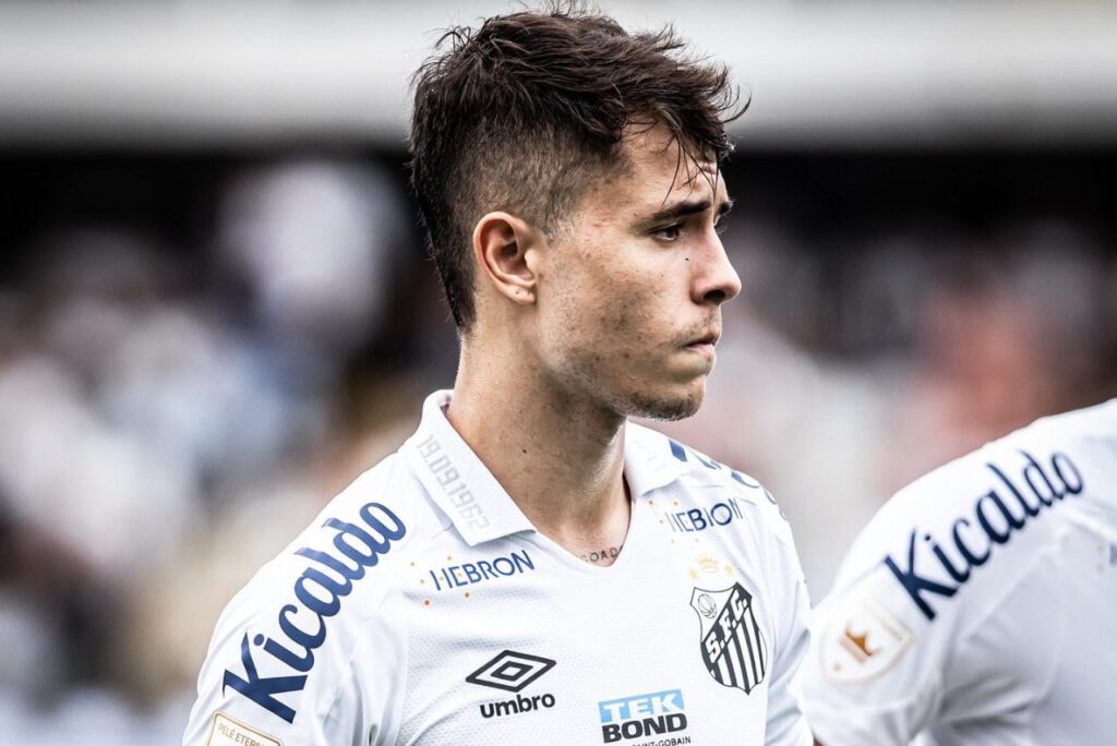 Meia Vinícius Zanocelo, do Santos