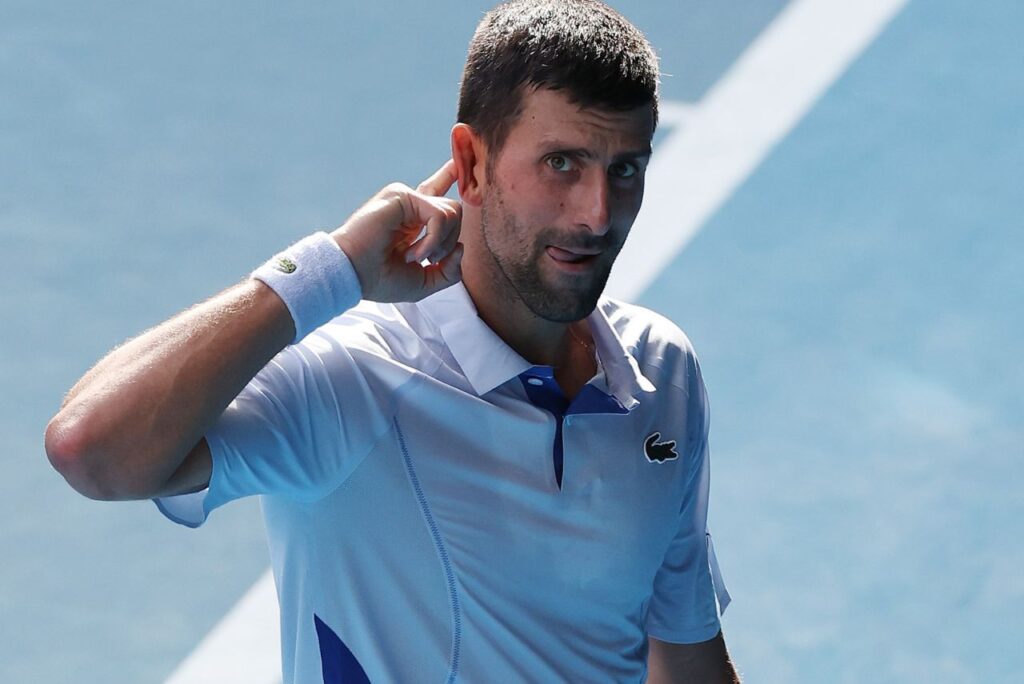 Tenista Novak Djokovic em jogo do Australian Open 2024