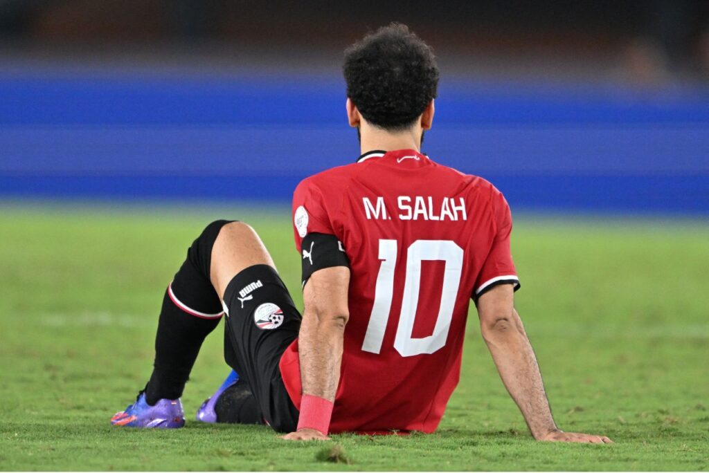 Salah sofreu lesão na Copa Africana (Foto: Issouf Sanogo/AFP)