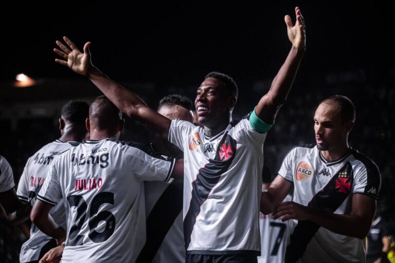<p>Léo Pelé fez o 1º gol da vitória do Vasco sobre o Madureira. Foto: Leandro Amorim/Vasco</p>