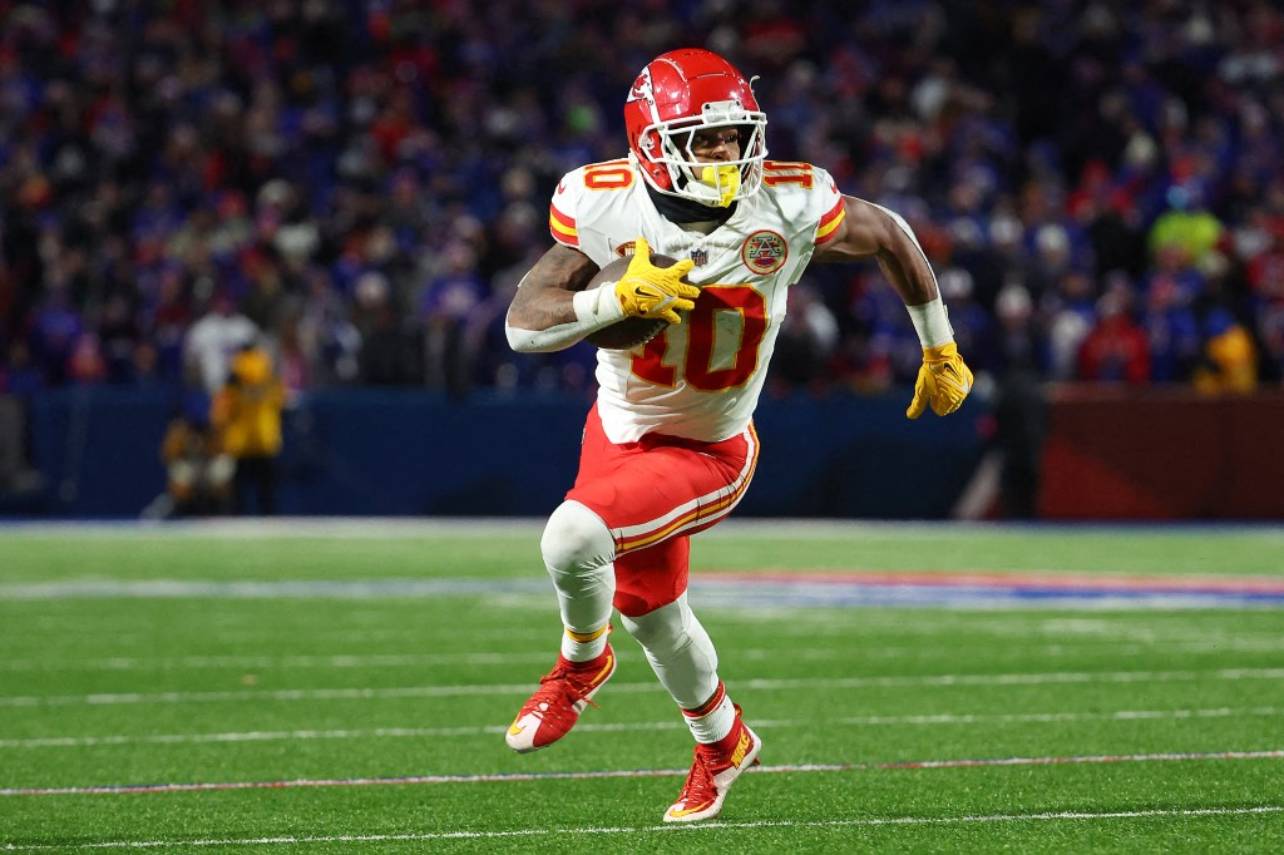Isiah Pacheco é um dos destaques dos Chiefs na temporada. Foto: TIMOTHY T LUDWIGGETTY IMAGES NORTH AMERICAGetty Images via AFP