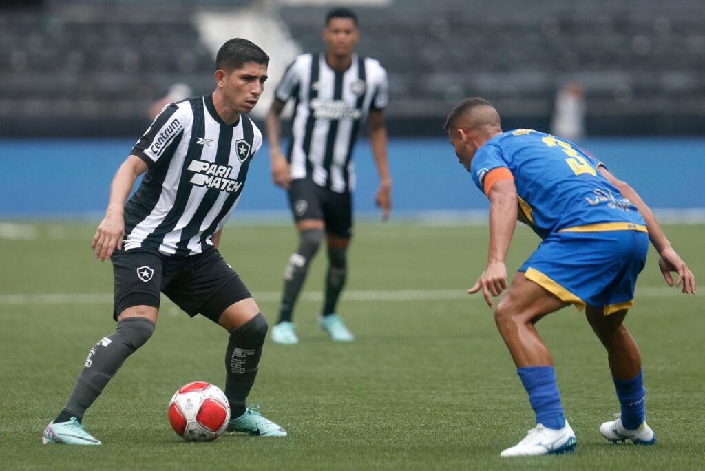 Lance do jogo Botafogo x Sampaio Corrêa-RJ no Cariocão 2024