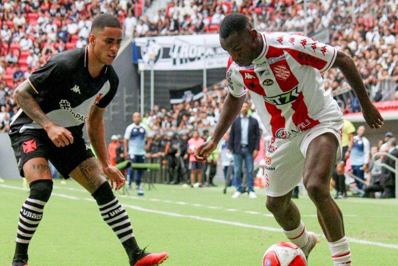 Lance do jogo Bangu x Vasco da Gama pelo Campeonato Carioca 2024