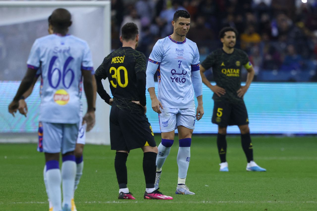 Cristiano Ronaldo se recupera de lesão muscular e está fora de amistoso contra Inter Miami (Foto: Fayez Nureldine/AFP)