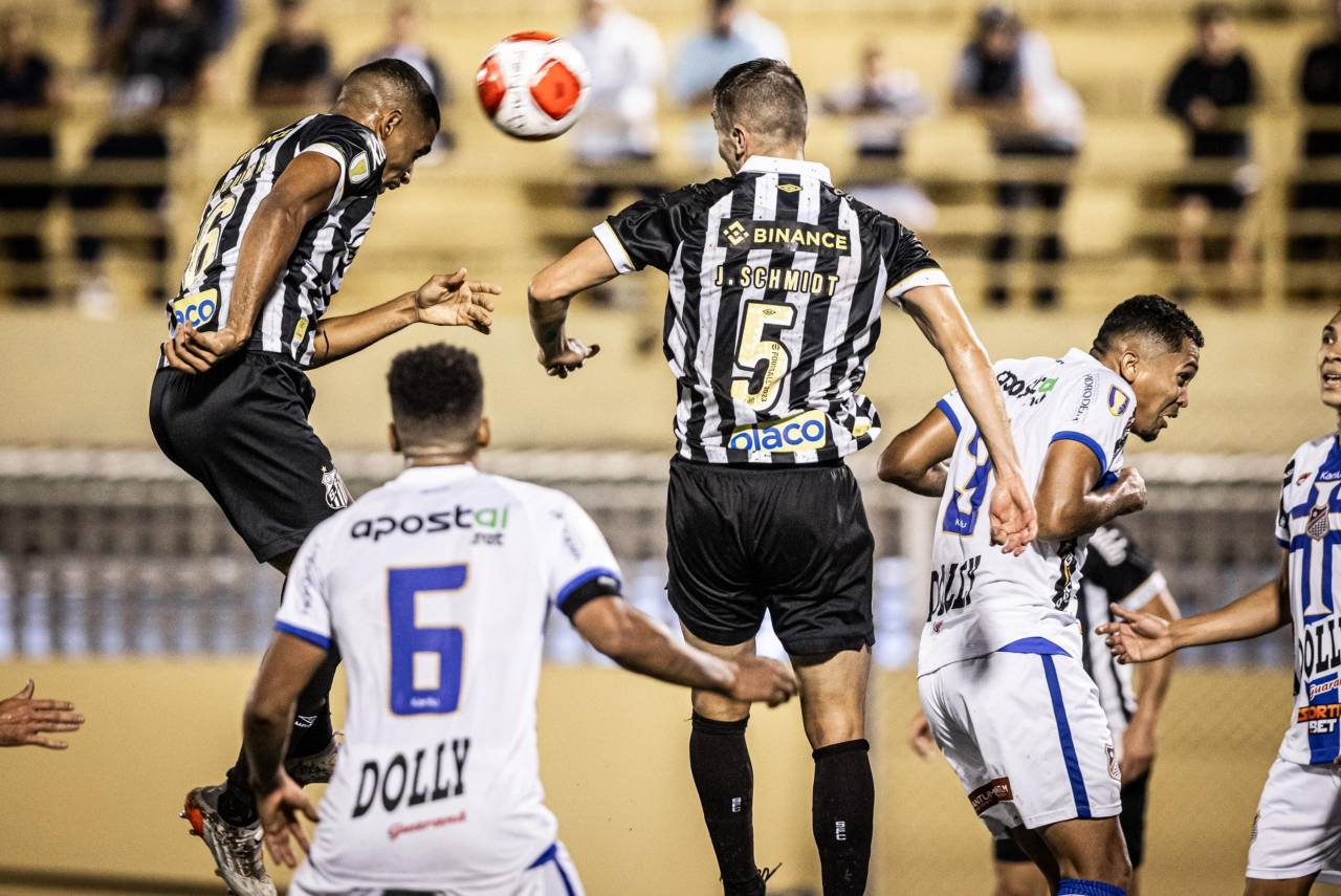 O Santos está impedido de inscrever jogadores até solucionar o problema. Foto: Reprodução/X