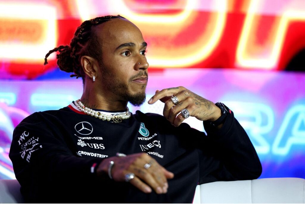 Lewis Hamilton vai correr pela Ferrari em 2025 (Foto: Jared C. Tilton/Getty Images via AFP)