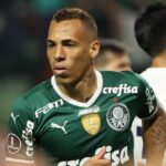 Atacante Breno Lopes, alvo do Vasco, em jogo do Palmeiras em 2023