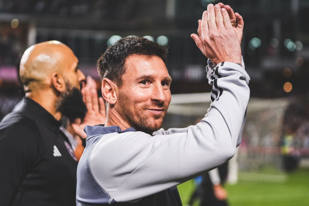 Lionel Messi em estádio de Hong Kong com o Inter Miami