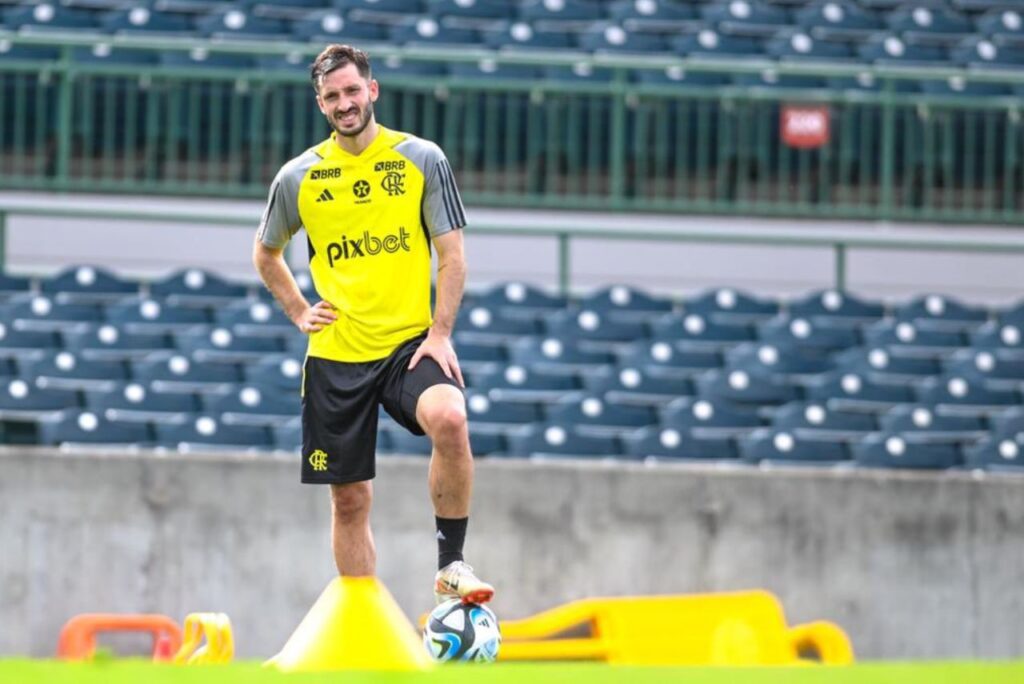 Viña em treino do Flamengo