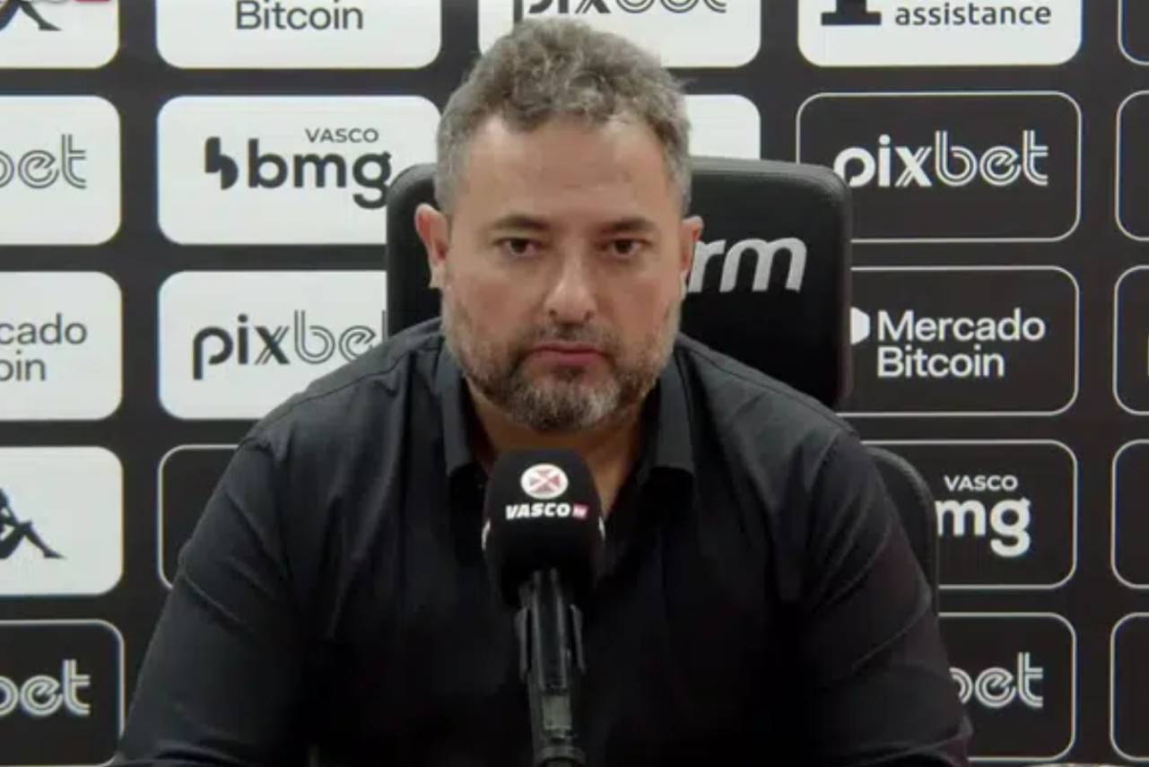 Alexandre Mattos em coletiva após jogo do Vasco. Foto: Reprodução/Vasco TV