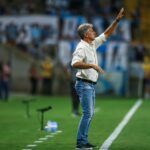 Treinador do Grêmio durante vitória