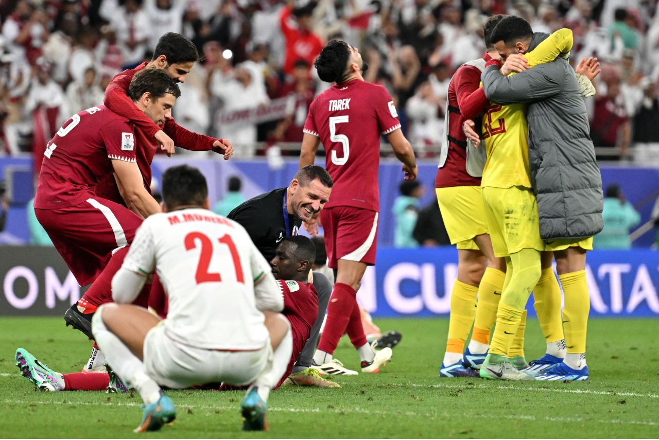 Catar vai disputar a final da Copa da Ásia contra a Jordânia (Foto: Hector Retamal/AFP)