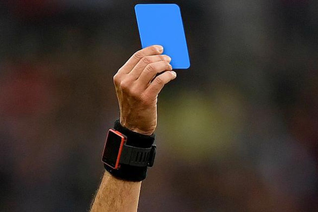 Adoção do cartão azul visa inibir reclamações excessivas dos atletas (Foto: Reprodução)