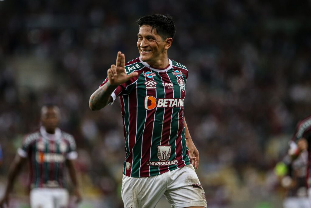 Cano chega ao segundo gol em dois jogos no ano pelo Fluminense