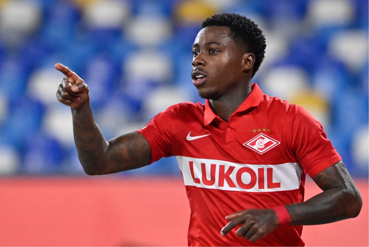Promes em campo pelo Spartak